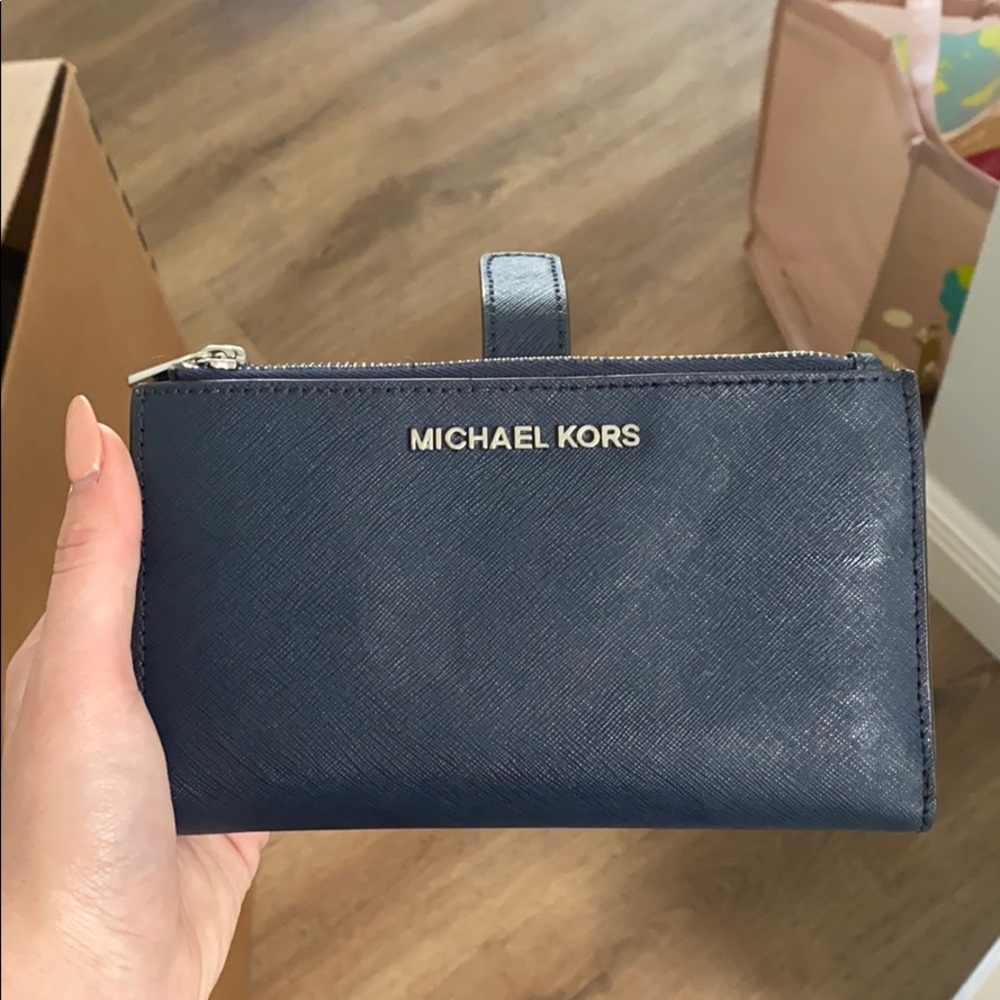 navy and silver zip up wallet